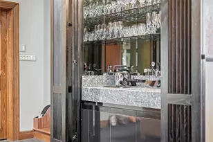 918 S Aiken Ave, Pittsburgh, PA 15232 - Photo 15