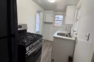 817 Thompson St, Turtle Creek, PA 15145 - Photo 7