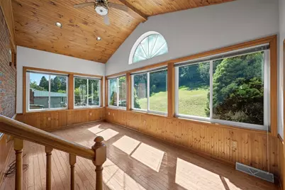 517 Dunn Dr, Pittsburgh, PA 15227 - Photo 17