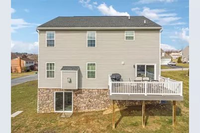 2002 Zoe Ln, Hempfield Township, PA 15601 - Photo 33