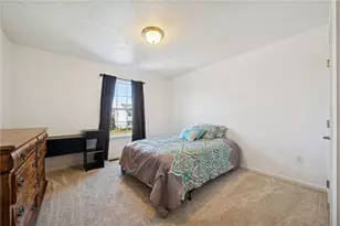 2002 Zoe Ln, Hempfield Township, PA 15601 - Photo 25