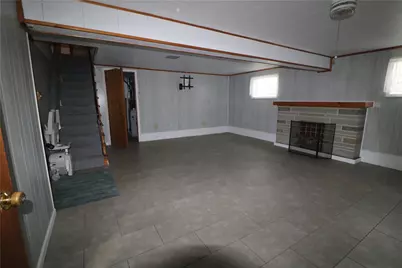 555 Fairway St, South Strabane, PA 15301 - Photo 13