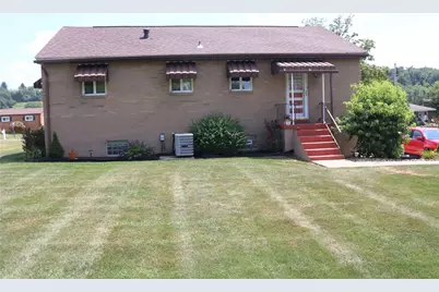 555 Fairway St, South Strabane, PA 15301 - Photo 7