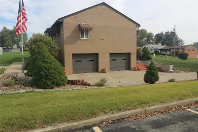 555 Fairway St, South Strabane, PA 15301 - Photo 5