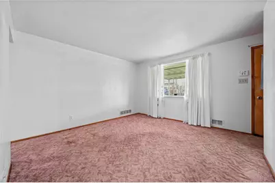 3818 Grant St, South Park, PA 15129 - Photo 7