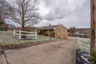 129 Franklin Dr, Greensburg, PA 15601 - Photo 3