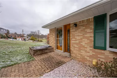 129 Franklin Dr, Greensburg, PA 15601 - Photo 7