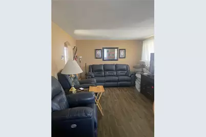 1114 Zenobia Dr, Coraopolis, PA 15108 - Photo 3