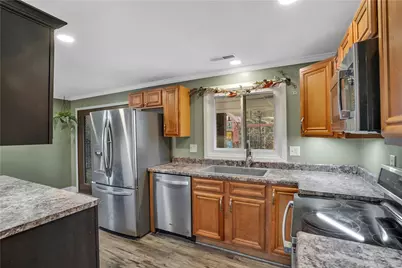 143 Northview Cir, Brighton Township, PA 15009 - Photo 9