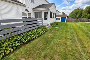 401 Lexington Dr, Hempfield Township, PA 15601 - Photo 15