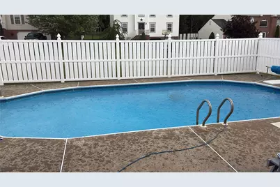 401 Lexington Dr, Hempfield Township, PA 15601 - Photo 3