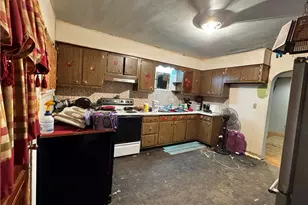 942 Brown St, Belle Vernon, PA 15012 - Photo 9