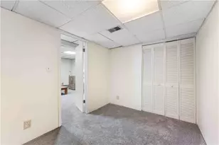 209 Glenmore Dr, Moon/Crescent Twp, PA 15108 - Photo 25