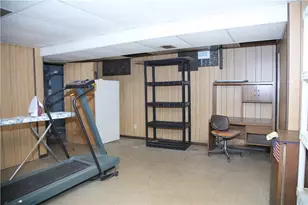 2811 Bowman Ave, McKeesport, PA 15132 - Photo 13