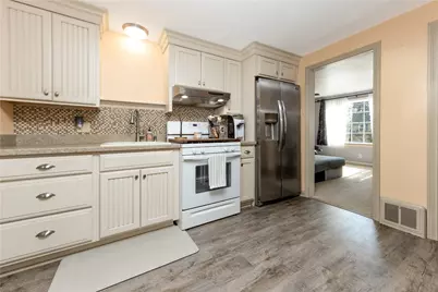 511 E Garfield Ave, New Castle, PA 16105 - Photo 7
