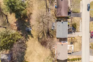 6329 Crestview Dr, South Park, PA 15129 - Photo 25