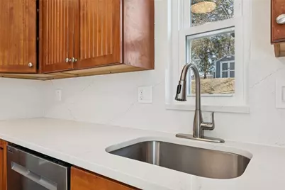 6329 Crestview Dr, South Park, PA 15129 - Photo 9