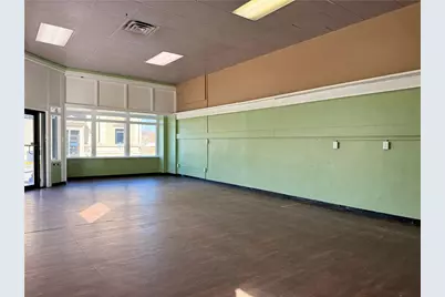 435 Lawrence Ave, Ellwood City, PA 16117 - Photo 17