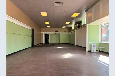 435 Lawrence Ave, Ellwood City, PA 16117 - Photo 11