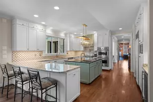 904 Champlain Pl, Adams Township, PA 15044 - Photo 13