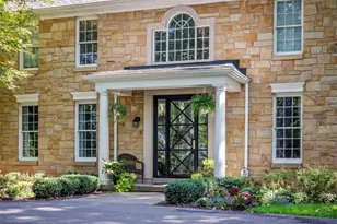 904 Champlain Pl, Adams Township, PA 15044 - Photo 3