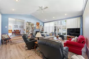 421 E Washington Blvd, Grove City Boro, PA 16127 - Photo 17