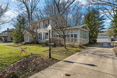 421 E Washington Blvd, Grove City Boro, PA 16127 - Photo 3