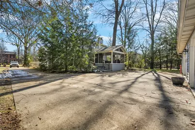 421 E Washington Blvd, Grove City Boro, PA 16127 - Photo 35