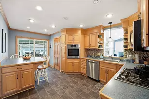 421 E Washington Blvd, Grove City Boro, PA 16127 - Photo 11