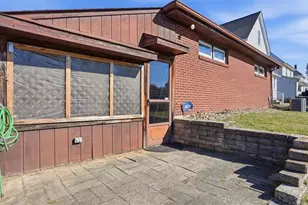 216 Arthur St, Zelienople, PA 16063 - Photo 33