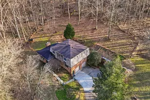 21 W Hillcrest Rd, Nottingham, PA 15330 - Photo 3