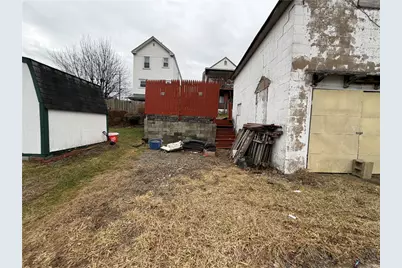 1633 New York Avenue, Port Vue, PA 15133 - Photo 9