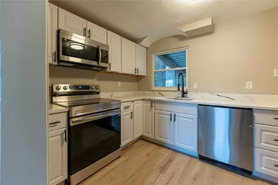 325 Bracken Ave, Pittsburgh, PA 15227 - Photo 7