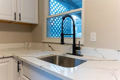 325 Bracken Ave, Pittsburgh, PA 15227 - Photo 11