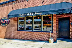 123 Washington Ave, Vandergrift, PA 15690 - Photo 1