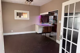 400 Emerson Ave, Farrell, PA 16121 - Photo 3