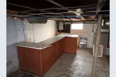 400 Emerson Ave, Farrell, PA 16121 - Photo 5