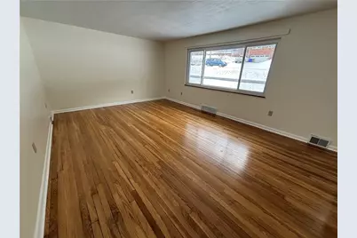 151 Dwellington Dr, Middlesex Township, PA 16059 - Photo 7