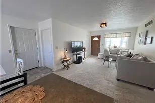 1535 Charles St, Hermitage, PA 16148 - Photo 9