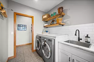 1035 Grove St, Monaca, PA 15061 - Photo 15