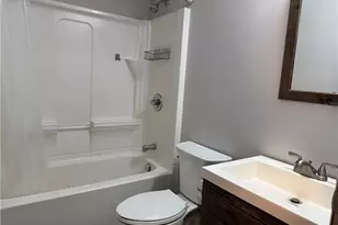 3230 Kennett Sq, Pittsburgh, PA 15213 - Photo 11