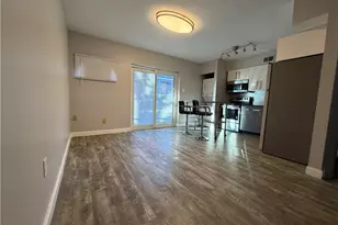 3230 Kennett Sq, Pittsburgh, PA 15213 - Photo 5