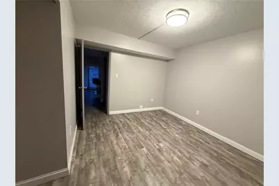 3230 Kennett Sq, Pittsburgh, PA 15213 - Photo 9