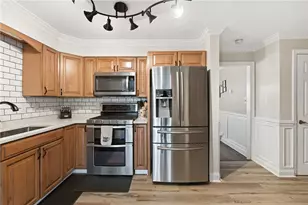 1924 Shaler Dr, Pittsburgh, PA 15116 - Photo 9