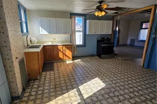 622 W Main St, Rural Valley Boro, PA 16249 - Photo 5