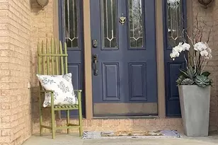 702 Magnolia Ln, Cranberry Township, PA 16066 - Photo 3