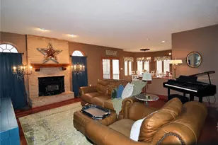 702 Magnolia Ln, Cranberry Township, PA 16066 - Photo 13