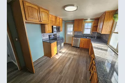 908 New Castle Rd, Franklin Township, PA 16001 - Photo 3