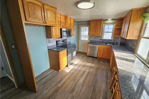 908 New Castle Rd, Franklin Township, PA 16001 - Photo 3