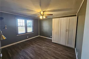 908 New Castle Rd, Franklin Township, PA 16001 - Photo 9